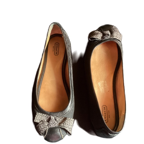 Coach Saundra slip on 8B - Picture 2 of 5